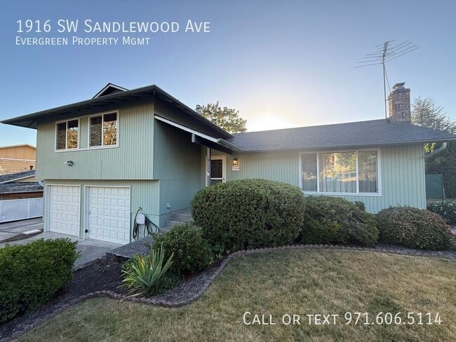 property at 1916 SW Sandlewood Ave
