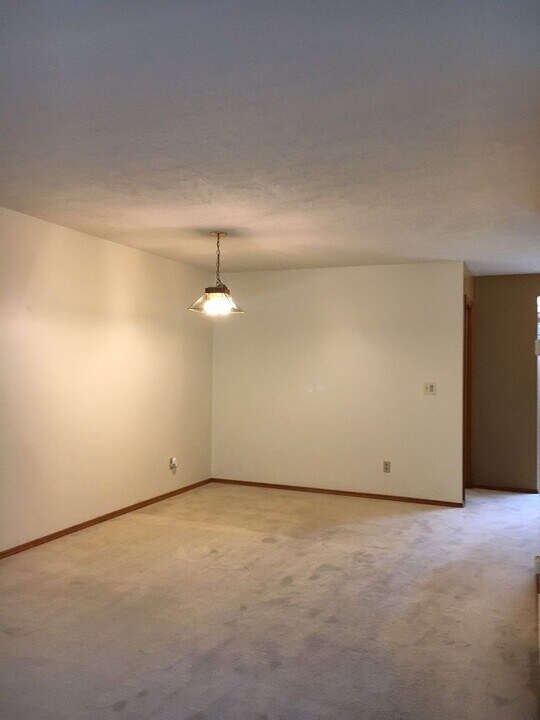 2200 W Dickerson St in Bozeman, MT - Building Photo
