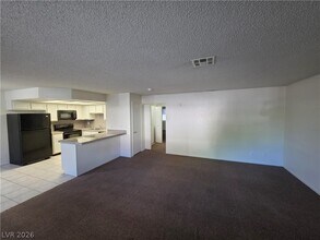 2724 Otter Creek Ct in Las Vegas, NV - Building Photo - Building Photo