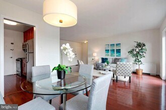 1830 Columbia Pike in Arlington, VA - Building Photo - Building Photo