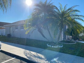 3Bdrm 2Bath Villa -- Gated Community of Harbor Town in Kissimmee, FL - Building Photo