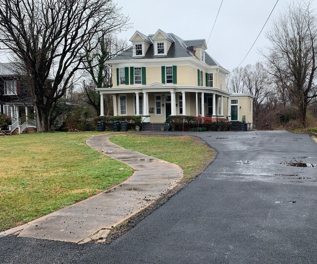 2110 Rivermont Ave, Unit 4, Unit 4