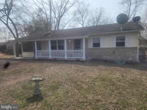 40235 Beach Dr in Mechanicsville, MD - Building Photo - Building Photo