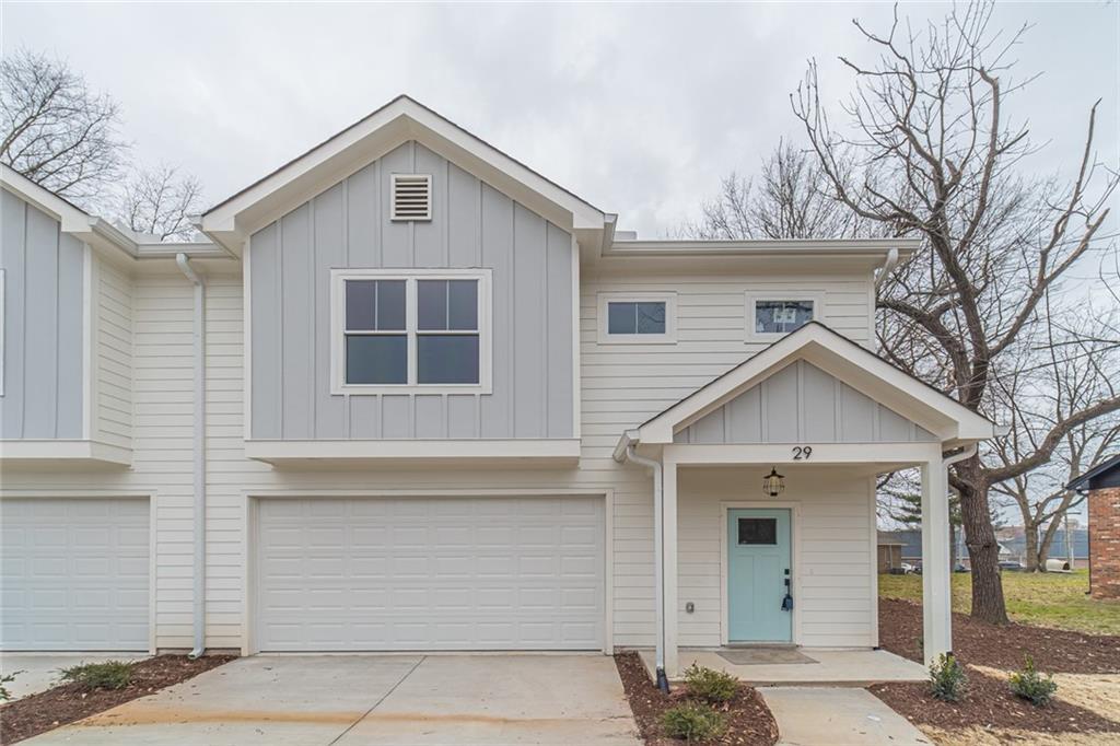 29 Richardson St in Winder, GA - Building Photo