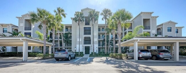 17510 Gawthrop Dr, Unit 308 in Bradenton, FL - Building Photo - Building Photo