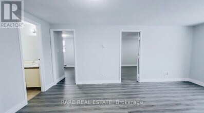 99 Bellevue Ave in Toronto, ON - Building Photo - Building Photo
