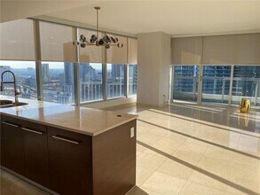 475 Brickell Ave in Miami, FL - Building Photo - Building Photo