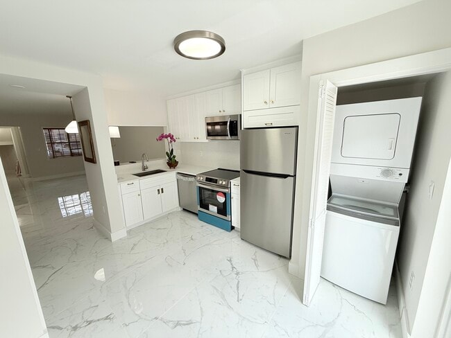 6726 SW 130th Pl, Unit 1403