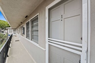 814-818 2nd Street in Santa Monica, CA - Foto de edificio - Building Photo