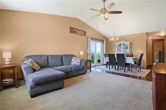 3270 White Oak Ln in Eau Claire, WI - Building Photo - Building Photo