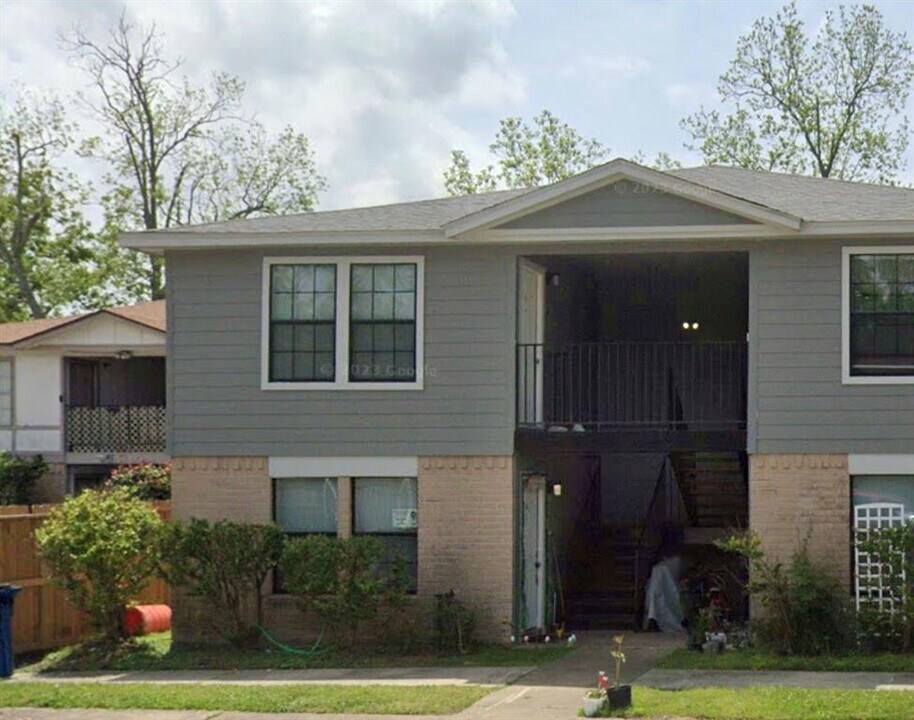1006 Carolyn Ct in Humble, TX - Building Photo