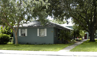 Parkview Cottages B Apartments