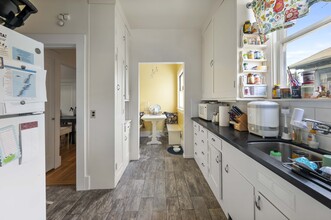 2203 Derby in Berkeley, CA - Building Photo - Interior Photo