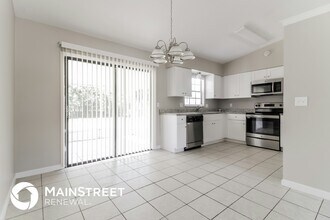 431 Tropicaire Ave SW in Palm Bay, FL - Building Photo - Building Photo