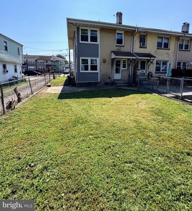 1015 Alcyon Dr in Bellmawr, NJ - Building Photo - Building Photo