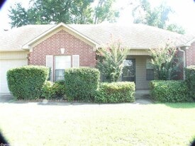 13 Buttercup Ln in Cabot, AR - Building Photo