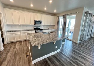 12164 Poplar St in Brighton, CO - Foto de edificio - Building Photo