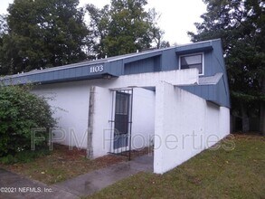 1103 Mayport Landing Cir in Atlantic Beach, FL - Building Photo - Building Photo