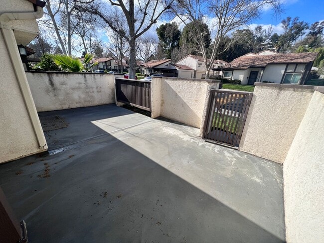 24710 Sand Wedge Ln in Santa Clarita, CA - Building Photo - Building Photo