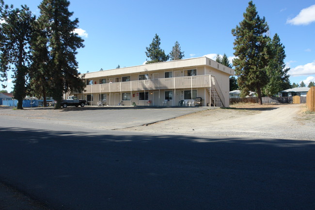 6723 N Atlantic St in Spokane, WA - Foto de edificio - Building Photo