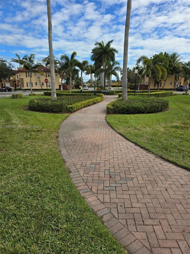 1575 NE 33rd Ave in Homestead, FL - Building Photo - Building Photo