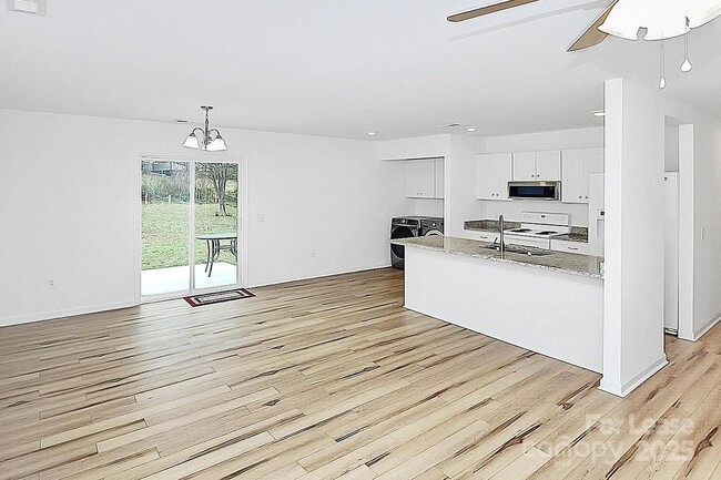 601 Apple St in Gastonia, NC - Building Photo - Building Photo