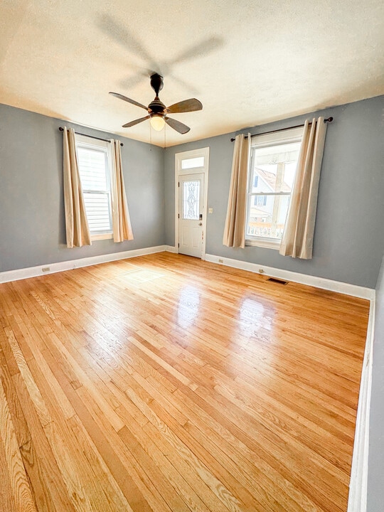 1615 Poplar St in Greensburg, PA - Building Photo