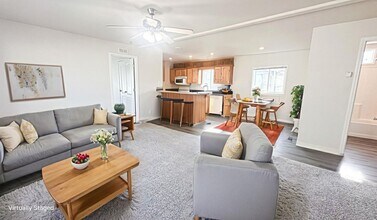 1096 N Sable Ln in Boise, ID - Foto de edificio - Building Photo