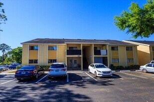 908 Lake Destiny Rd, Unit E in Altamonte Springs, FL - Building Photo