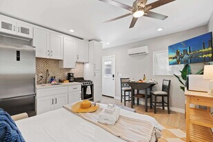 4744 Del Monte Ave in San Diego, CA - Building Photo