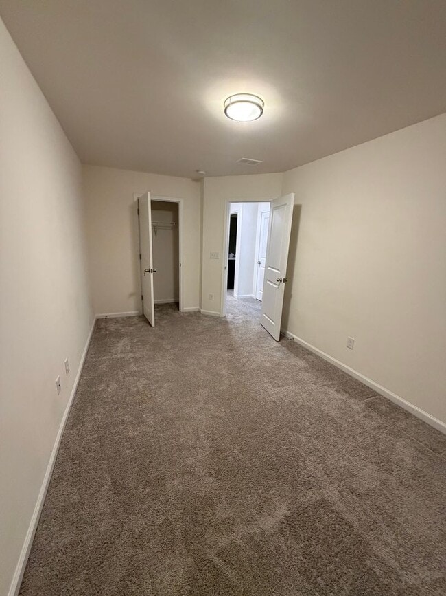 419 Trotters Ln in Moncks Corner, SC - Building Photo - Building Photo