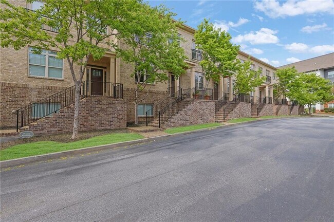 745 Fountainhead Ln NE in Atlanta, GA - Building Photo - Building Photo