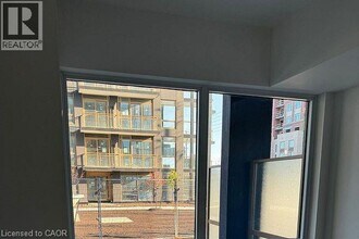 2343 Khalsa Gate in Oakville, ON - Building Photo - Building Photo