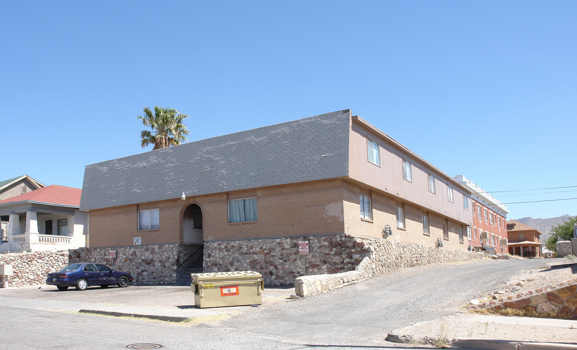 1501 Mundy Dr in El Paso, TX - Building Photo