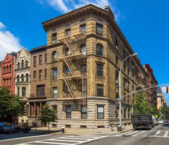 1340 Madison Ave in New York, NY - Building Photo