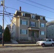 543 Middle St in Fall River, MA - Building Photo