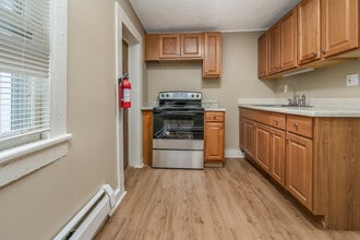 72 Taylor St in Washington, NJ - Building Photo - Building Photo