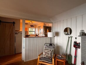 1826 Astra Rd in Comox, BC - Building Photo - Building Photo