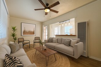 165 Prospect Ave in Long Beach, CA - Building Photo - Building Photo