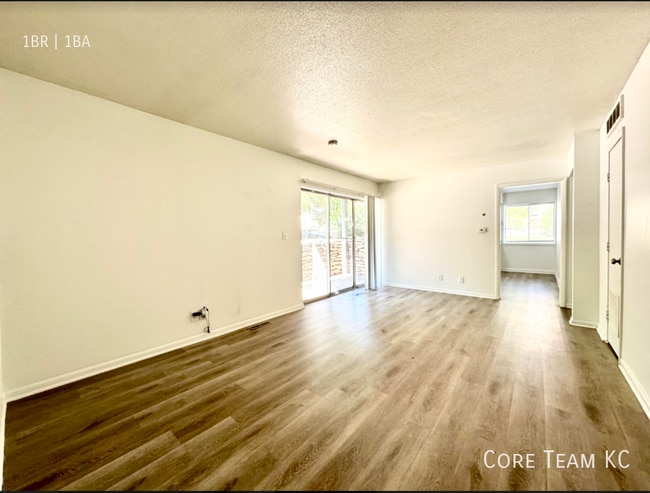 3802 Warwick Blvd in Kansas City, MO - Building Photo - Building Photo