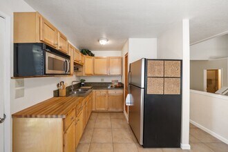 2383 Florence Ave in San Luis Obispo, CA - Building Photo - Building Photo