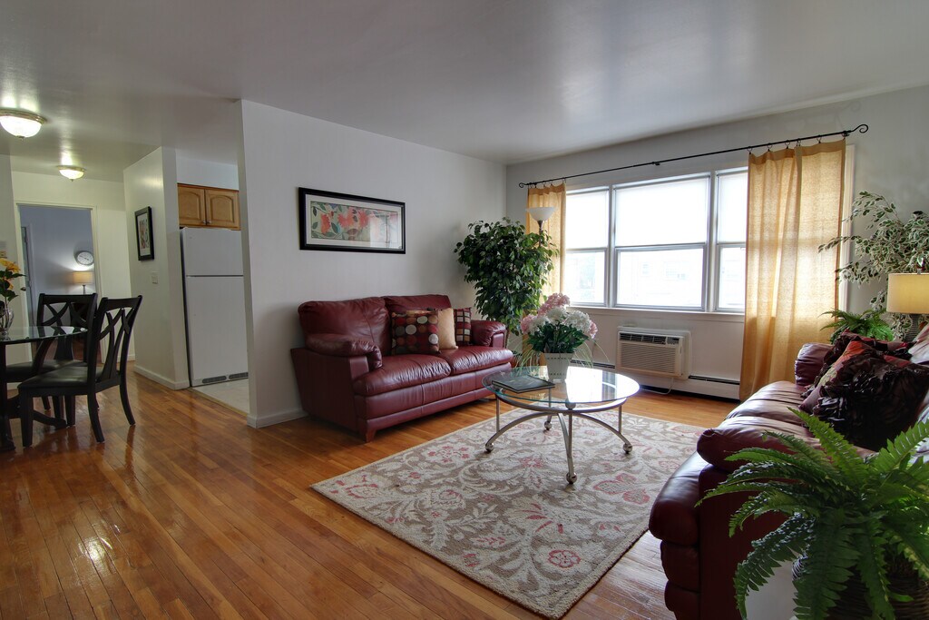 Sunrise Village Apartments in Roselle Park, NJ