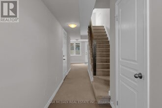 6 Mayland Trl in Hamilton, ON - Building Photo - Building Photo