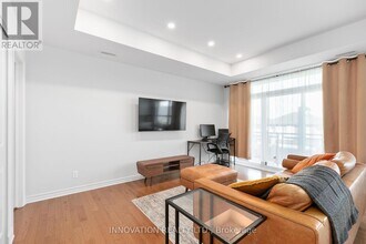 105 Lynn Vly Ter in Ottawa, ON - Building Photo - Building Photo