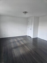 115 Pine St in Elizabeth, NJ - Building Photo - Building Photo