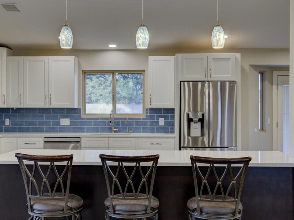 1812 W Deacon Dr in Tucson, AZ - Building Photo