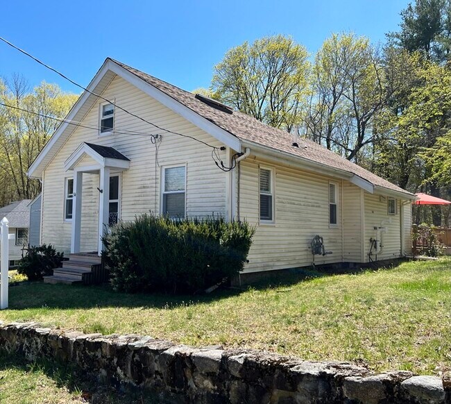 34 Lakeview Rd Rentals in Wayland, MA