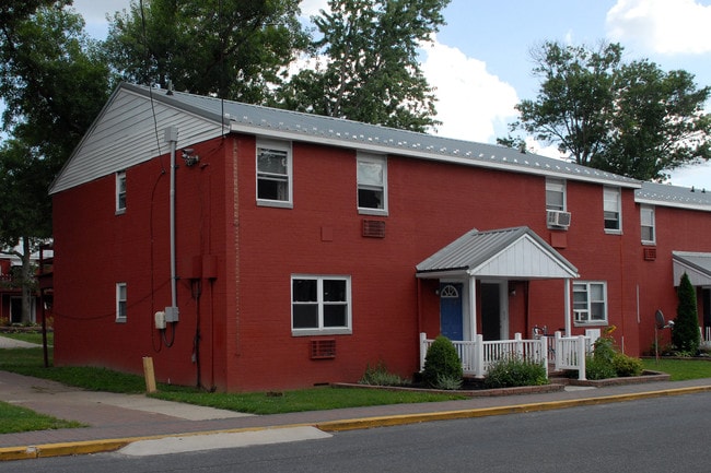 Chestnut Square in Vineland, NJ - Building Photo - Building Photo