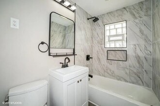 325 Fairbanks Pl in Munster, IN - Building Photo - Building Photo