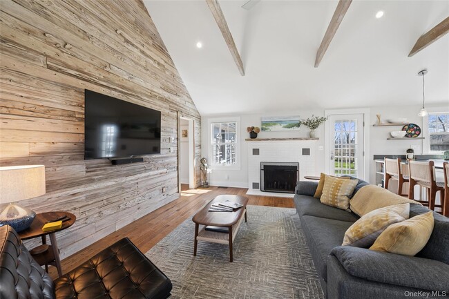 250 Oak Rd in New Suffolk, NY - Building Photo - Building Photo